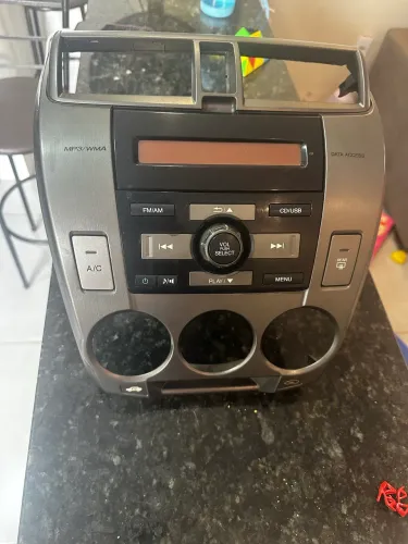 Rádio MP3/WMA/ CD PLayer - Honda City 2013.