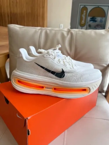 Nike Vomero Premium Sail Coconut Milk