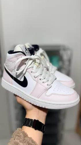 Tênis Raro Nike Jordan 1 Mid Barely Rose Original