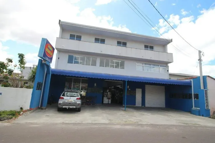 Prédio com 800m² 3 quartos, à venda, no bairro Ipê em São José dos Pinhais