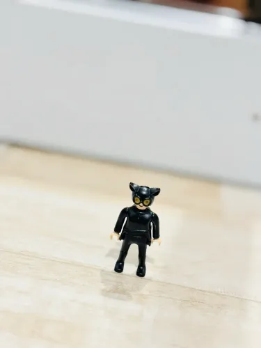 Mulher Gato Kinder Ovo Playmobil
