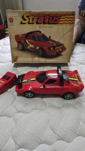 famoso Stratus da Estrela, um dos primeiros carros de controle remoto fabricados no Brasil