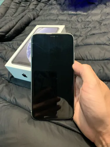 iPhone XR 64 gb
