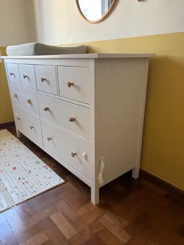 Cômoda de madeira branca infantil / bebês IKEA