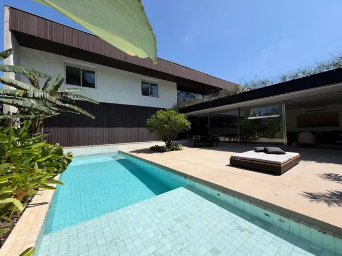 Casa de Alto Padrão à Venda no Condomínio Villaggio II em Bauru ? SP