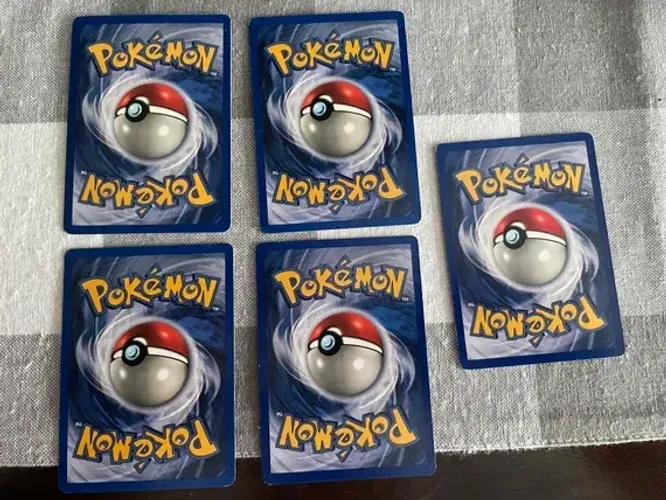 Cartas Pokemon Originais de 50 Sem cards repetidas Brilhante Garantida