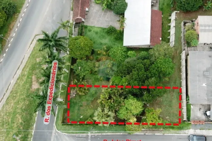 Terreno à venda no Centro de Pariquera-Açu 312m² REMAX