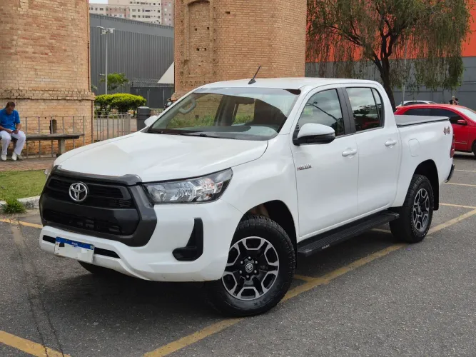 Toyota Hilux CD 4X4 2.8 Diesel Mec. 2022