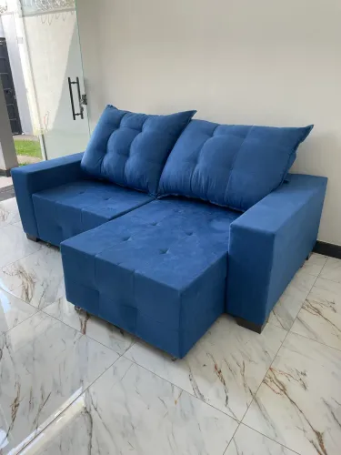 Sofá novo, cor azul