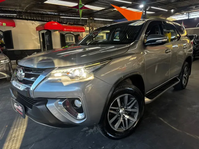 Toyota Hilux CD SRX 4X4 2.8 TDI 16V Diesel Aut. 2016