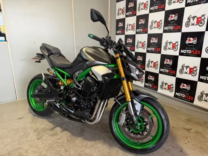 KAWASAKI Z900 R EDITION