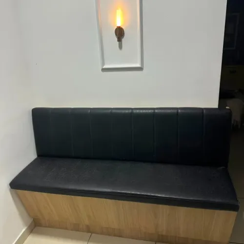 Sofá Booth 1,40m Frisado Madeira Restaurantes Lanchonete Courvin Preto