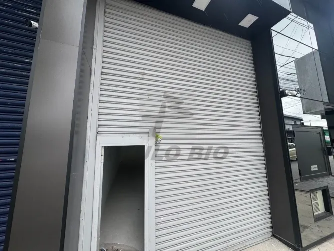 Sala comercial para alugar no bairro Vila Assis Brasil em Mauá - SP.