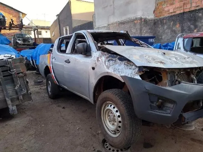 Sucatas L200 Triton 3.2 2016 Diesel Para Retirada De Peças