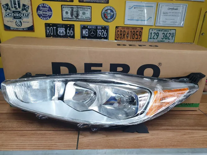 Farol New Fiesta 2011 2012 2013 2014 2015 2016 2017 ( Novo )