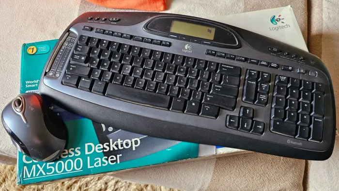 Teclado e mouse logitech Bluetooth MX5000 laser