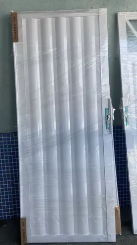 PORTÃO SOCIAL FERRO BRANCO