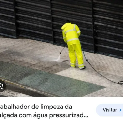 Limpeza de calçada e moro