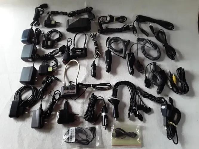 Lote c/ 27 un pecas diversas p/ Celular e Eletronica Pecas de Reposicao