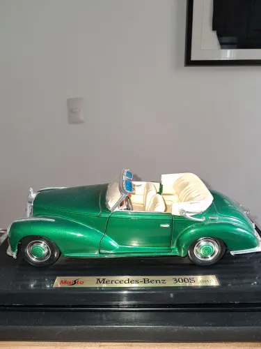 Mercedes-Benz 300S 1955 1/18 Maisto