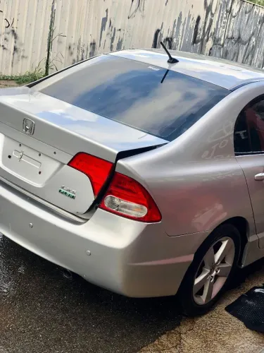 Honda Civic 2009 para retirada de peças