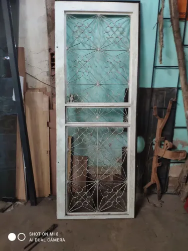 Porta de Ferro para Área Externa