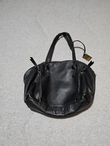Bolsa em couro média preta Mr Cat