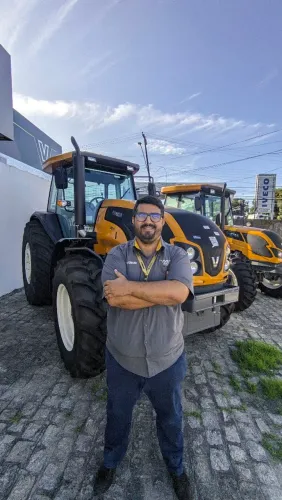 Tratores Agrícolas Valtra