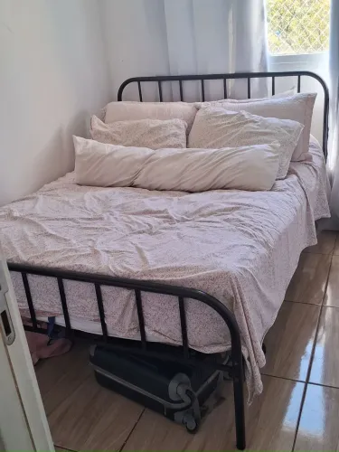 Cama com colchão 