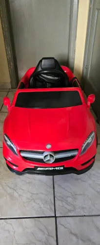Carro elétrico infantil