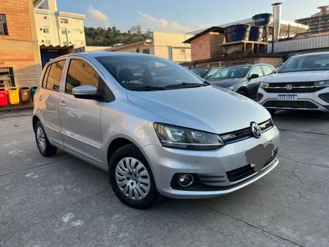 Volkswagen Fox Bluemotion 1.0 MI Total Flex 12V 5P 2015