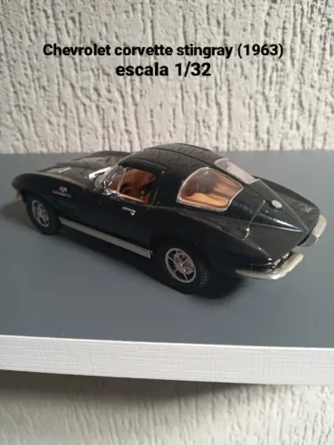 miniaturas de veiculos escala 1/32 ferrari e ou.tros so vendo o lote ( retira Curitiba)