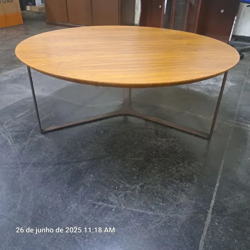 Mesa de Centro Redonda Amadeirada
