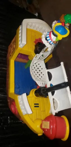 Navio pirata de brinquedo vintage