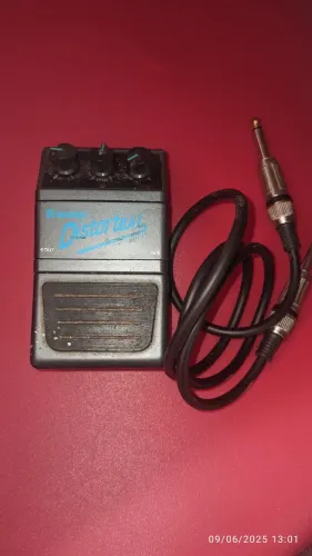 Pedal de Distorção Vintage marca Dinosaur entrego no plano