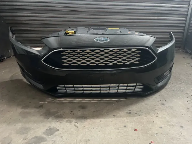 Pára-choque Dianteiro completo Ford Focus 