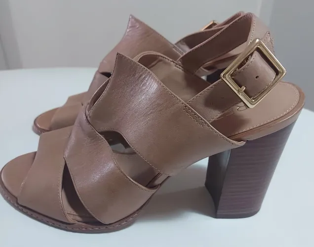 Sandalia salto bloco 10cm