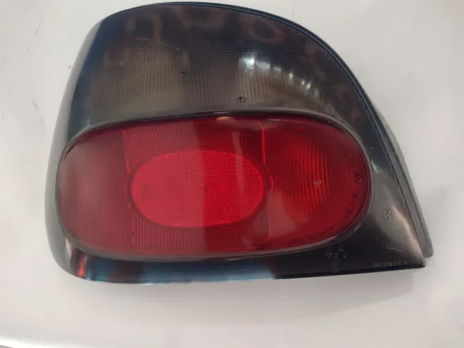 Lanterna Traseira esquerda Renault Megane het ano 96 97 98 