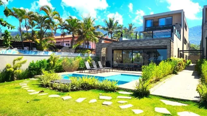Casa 4 Suítes Pé na Areia em Maresias São Sebastião SP