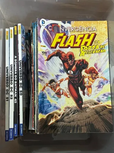 HQs da Marvel e DC Comics (anos variados)