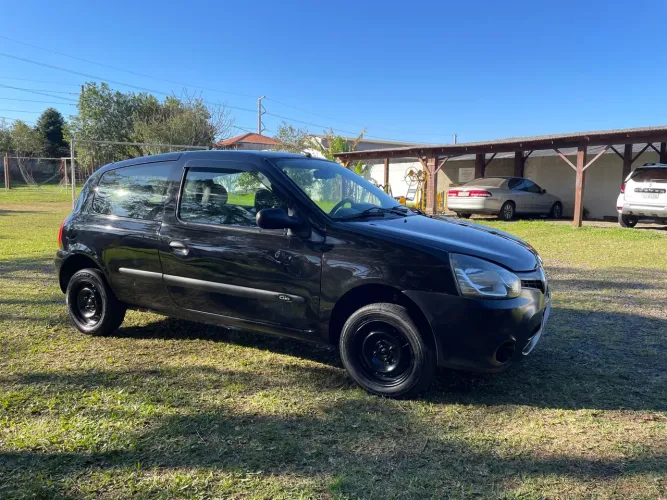 Renault Clio Authentique 1.0/1.0 Hi-power 16V 3P 2013