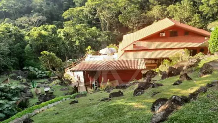Casa em Condomínio - Duplex / Residencial / Corrêas