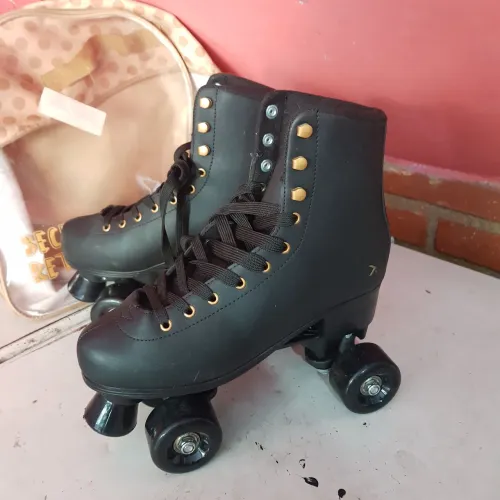 Patins Roller Preto - Perfeito para Diversão! N. 38