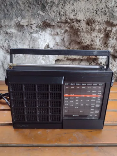 Rádio MOTOBRAS 7 MUlTI BAND RECEIVER 