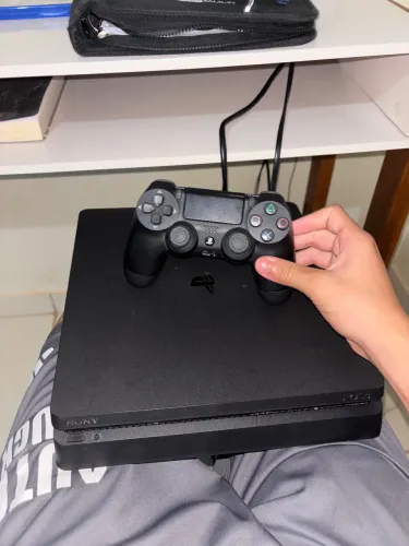 Ps4 slim 