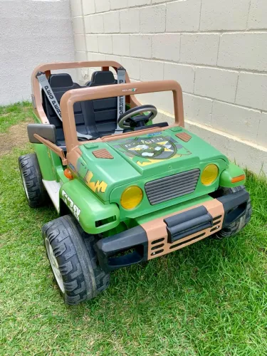 Carrinho Elétrico Infantil Jipe Ranger Peg-Pérego 12V - Usado em Ótimo Estado