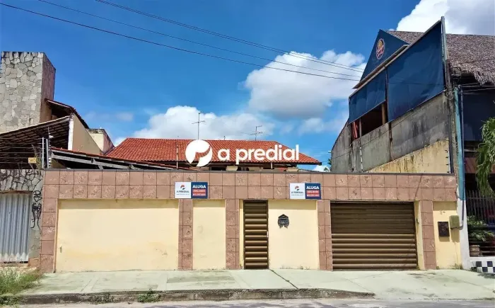 Locação de Casas / Comercial na cidade de Fortaleza