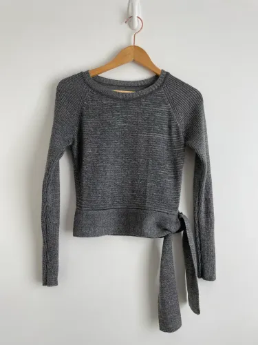 Blusa de fios P com brilho cinza Acostamento