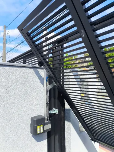 Instalação e manutenção de motores portão eletrônico