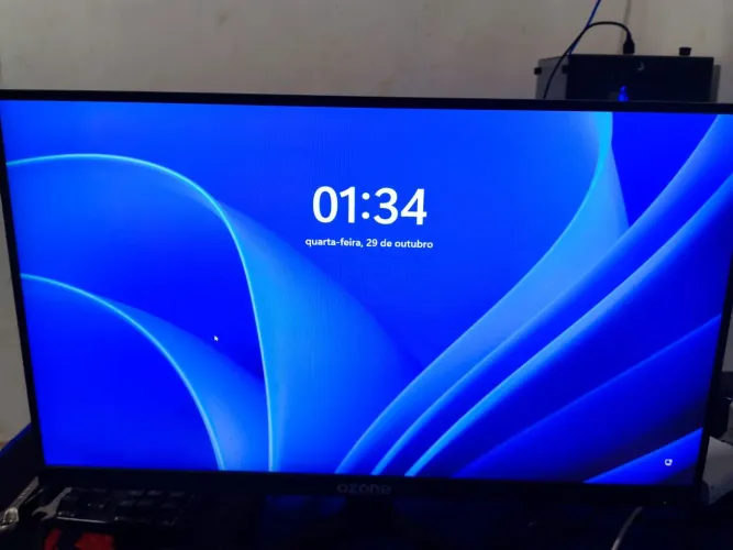 Monitor ozone 240 hz